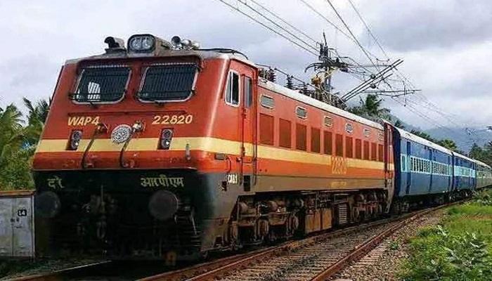 यात्रीगण ध्यान दें : दुर्ग-बिलासपुर के बीच चलेंगी स्पेशल ट्रेनें, यात्रियों की सुविधा के लिए परिचालन में हुआ विस्तार