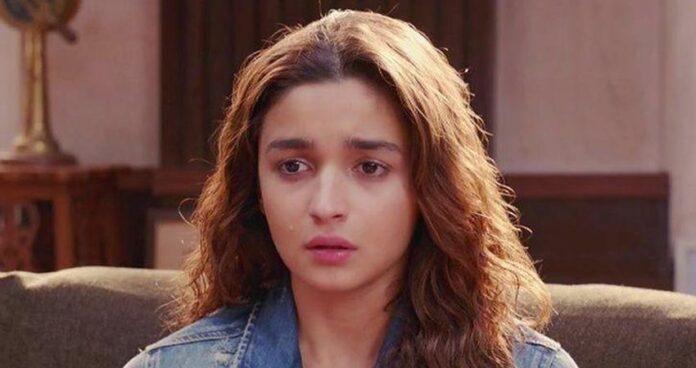 आलिया भट्ट हुई कोरोना पॉजिटिव, पोस्ट शेयर कर लिखा- 'डॉक्टरों की सलाह पर क्वारंटीन' आलिया भट्ट हुई कोरोना पॉजिटिव, पोस्ट शेयर कर लिखा- 'डॉक्टरों की सलाह पर क्वारंटीन'