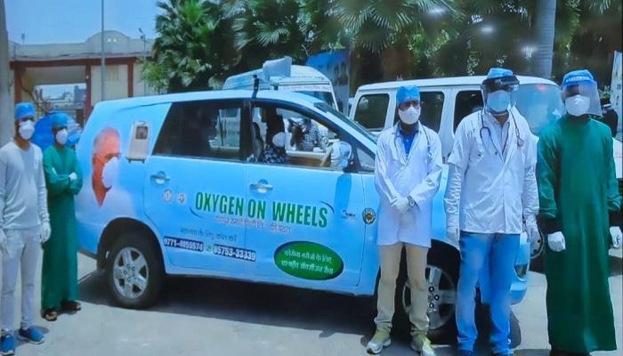 मुख्यमंत्री बघेल ने रायपुर नगर निगम के ‘ऑक्सीजन ऑन व्हील्स’, एम्बुलेंस सेवा और खाद्यान्न वितरण कार्य का किया शुभारंभ