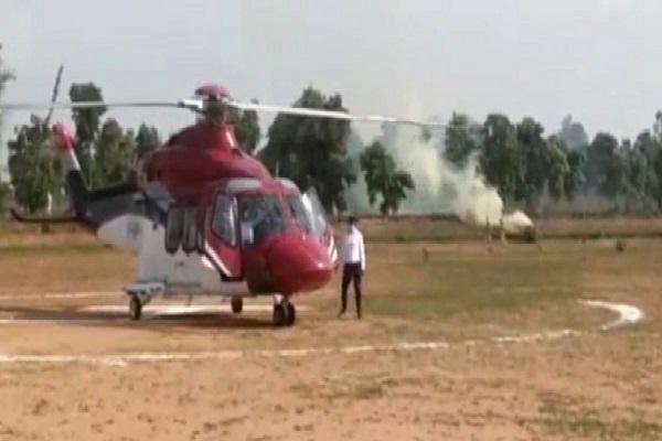लैंडिंग के दौरान हेलीकाप्टर का शीशा हुआ क्रेक, बाल - बाल बचे स्वास्थ्य मंत्री सिंहदेव, सूरजपुर दौरे के समय हुआ घटनाक्रम