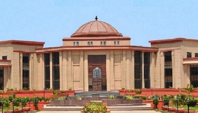 bilaspur-highcourt टूलकिट मामला: सिविल लाइन थाने में FIR शून्य घोषित करने पूर्व सीएम रमन सिंह और राष्ट्रीय प्रवक्ता संबित पात्रा पहुंचे हाईकोर्ट