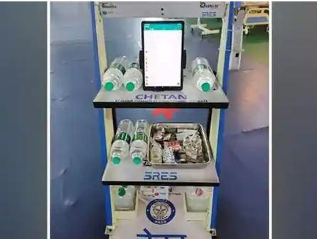 कोरोना से जंग में फ्रंटलाइन वर्कर्स की तरह काम कर रहा DRDO का रोबोट CHETAN, मरीजों की ऐसे कर रहा मदद