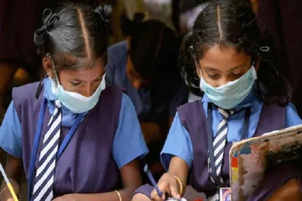 छत्तीसगढ़ में कोविड-19 महामारी से मृत व्यक्तियों के बच्चों को मिलेगी निःशुल्क शिक्षा