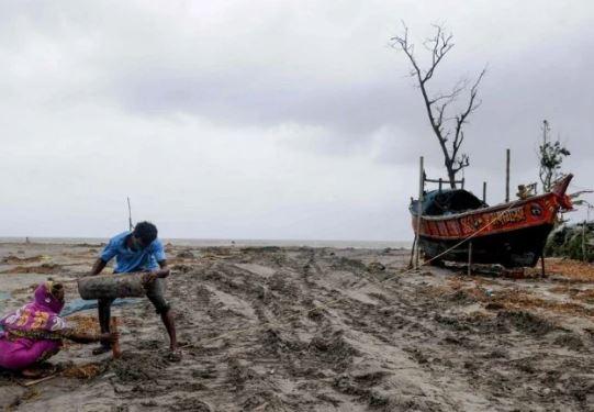 Cyclone Yaas : आज ओडिशा के धामरा बंदरगाह से टकराएगा ‘यास’, दस लाख से अधिक को सुरक्षित जगह पहुंचाया