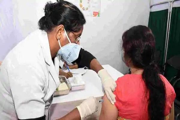 प्रदेश में अब तक 18+ के 75% लोगों ने लगवाया कोरोना से बचाव का दोनों टीका