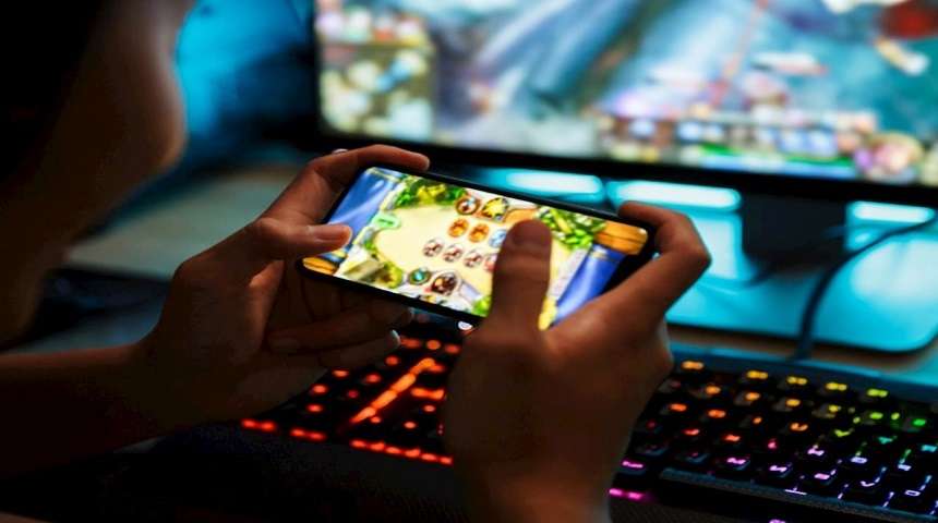 ऑनलाइन गेमिंग- 12 साल के बच्चे ने गेम के लेवल को अपग्रेड करने के चक्कर में उड़ा दिए 3.22 लाख रुपए