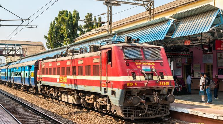 Indian Railway: भारतीय रेलवे ने शुरू की कई स्पेशल ट्रेनें, देखें लिस्ट