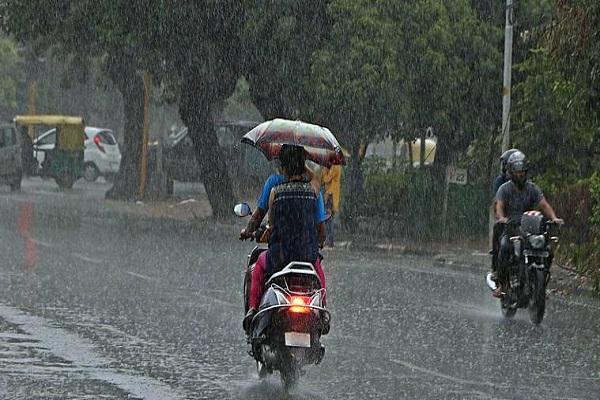Weather Alerts : छत्तीसगढ़ के इस जिले में भारी बारिश के साथ बिजली गिरने की संभावना