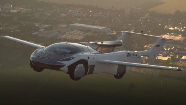 35 मिनट तक हवा में उड़ती नजर आई दुनिया की पहली Air Car, 15 सेकेंड में पूरा पहुंची एक से दूसरे शहर