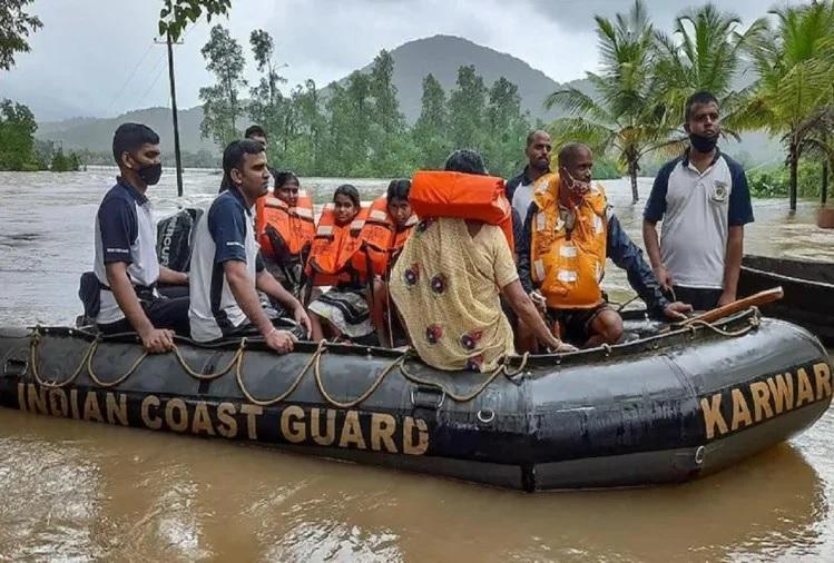 भारी बारिश ने कर्नाटक में मचाई तबाही... जमीन धंसने से नौ की मौत, तीन लोग लापता
