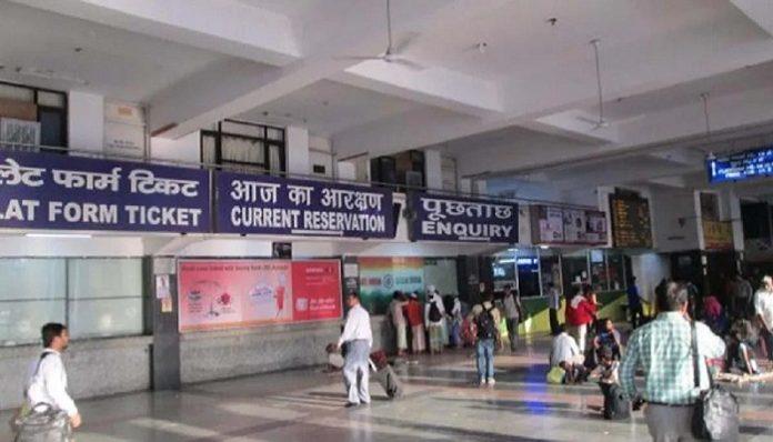 सरकार ने दी चेतावनी, कोरोना काल में गैर-जरूरी यात्राओं को न दें बढ़ावा, जानें क्या है यात्रा के नियम सरकार ने दी चेतावनी, कोरोना काल में गैर-जरूरी यात्राओं को न दें बढ़ावा, जानें क्या है यात्रा के नियम