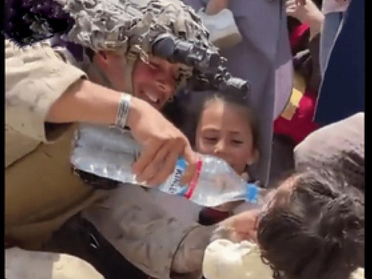 काबुल एयरपोर्ट पर महंगाई की मार, चुकाने पड़ रहे पानी की एक बोतल के लिए 3000रु., 7500रु. में मिल रहा एक प्लेट चावल