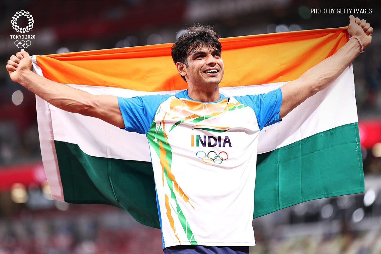 नीरज चोपड़ा का गोल्डन थ्रो... भारत को एथलेटिक्स में दिलाया अब तक का पहला गोल्ड, 87.58 मीटर थ्रो के साथ रहे टॉप पर