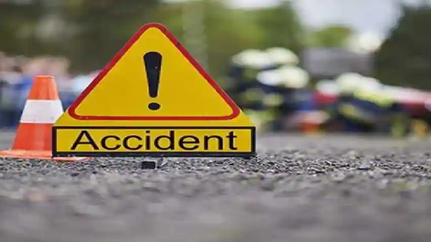 Eight people died and about a dozen seriously injured in a road accident on NH-30