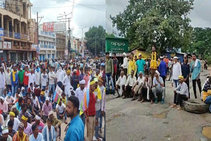 सर्व आदिवासी समाज ने प्रदेश भर के हाइवे में लगाया जाम, आवाजाही हुई बाधित सर्व आदिवासी समाज ने प्रदेश भर के हाइवे में लगाया जाम, आवाजाही हुई बाधित