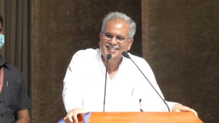 Bhupesh Baghel दिनभर सोशल मीडिया में छाया रहा 'बेस्ट सीएम भूपेश बघेल'