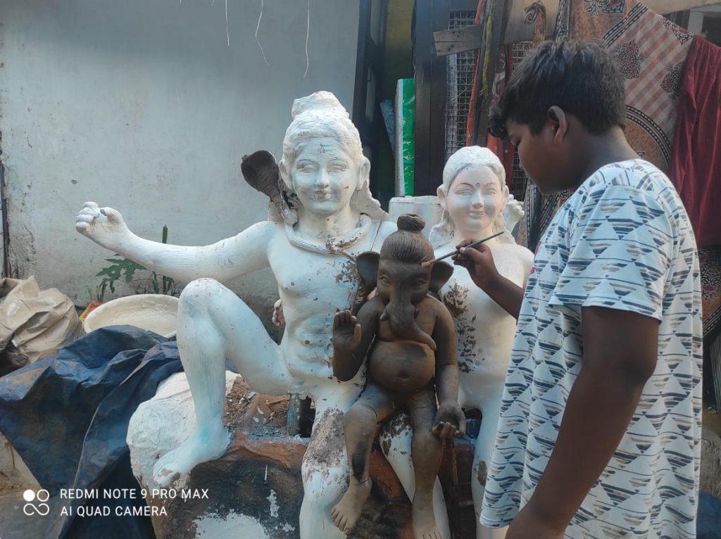 Lord Ganesh will be seated in Kalibari in child form with Lord Shiva, height will remain 5 feet