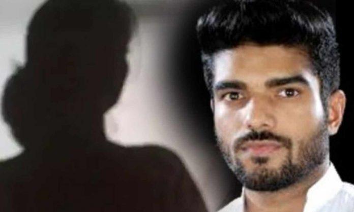 चिराग पासवान के भाई प्रिंस राज के खिलाफ रेप का मामला दर्ज, पीड़िता ने लगाए गंभीर आरोप कहा - दी गई जान से मारने की धमकी चिराग पासवान के भाई प्रिंस राज के खिलाफ रेप का मामला दर्ज, पीड़िता ने लगाए गंभीर आरोप कहा - दी गई जान से मारने की धमकी