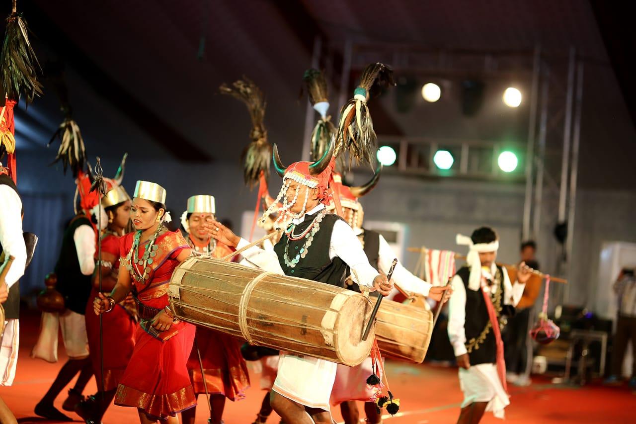 इस दिन दिखेगी सरगुजा से बस्तर की संस्कृति, जानिए आदिवासी नृत्य और उनकी परंपरा से जुड़े तथ्य
