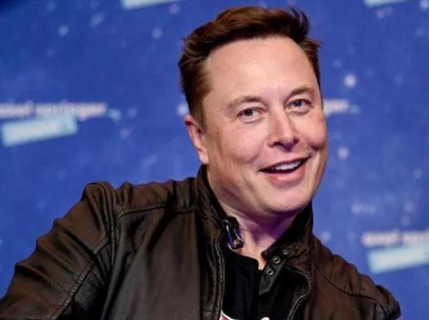 Tesla Chief becomes the only rich person in the world to earn $ 300 billion, know who is second