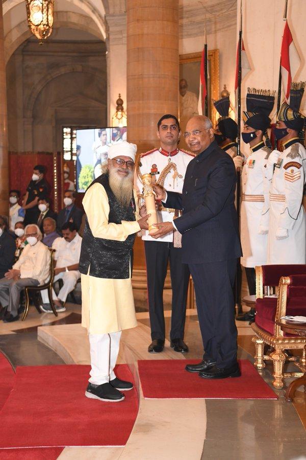 अरुण जेटली-सुषमा स्वराज को मरणोपरांत पद्म विभूषण से नवाजा, प्रदेश के मदन चौहान समेत बॉलीवुड की इस अभिनेत्री और गायक को दिया पद्मश्री, देखें लिस्ट