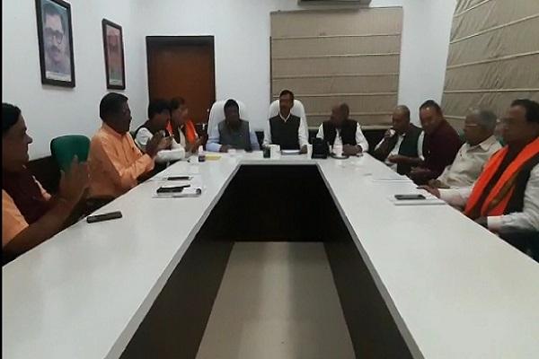 BREAKING : भाजपा संभाग चुनाव समिति की बैठक में नगरीय निकायों के प्रत्याशी हुए तय, नामों की घोषणा कुछ ही घंटों में