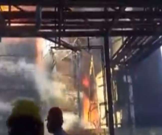 Breaking News : सॉल्वेंट प्लांट में धमाके से लगी भीषण आग, दो की मौत, 30 से ज्यादा श्रमिक जख्‍मी