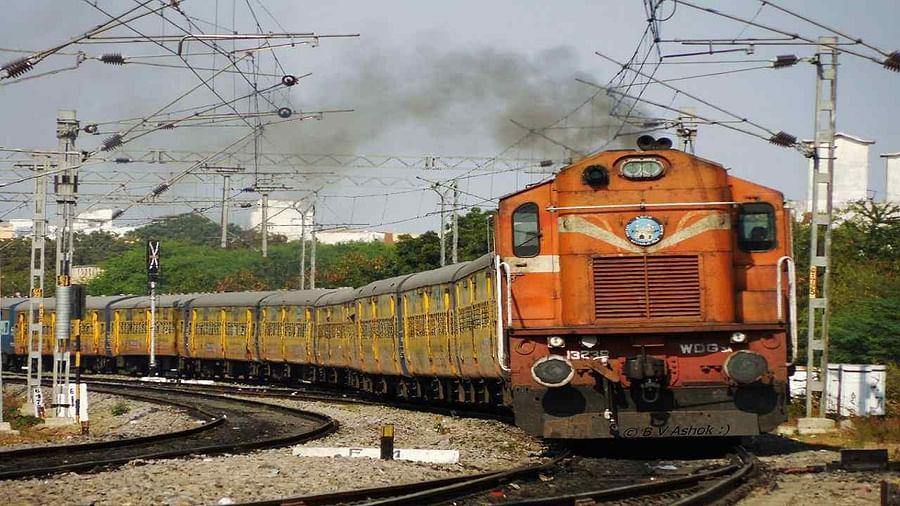 यात्रीगण कृपया ध्यान दें... आज रायपुर-विशाखापत्तनम पैसेंजर ट्रेन हुई रद्द