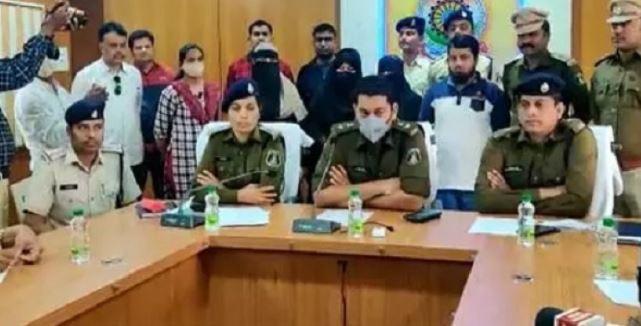 चिटफंड ब्रेकिंग: अनमोल इंडिया के तीन महिलाओं समेत चार डायरेक्टर गिरफ्तार, 15.34 करोड़ की ठगी कर थे फरार