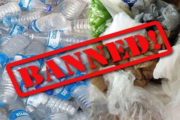 Plastic Ban in Sikkim : पर्यावरण को बचने के लिए सिक्किम सरकार का बड़ा फैसला, साल 2022 से प्लास्टिक की बोतलों पर लगाएगी बैन