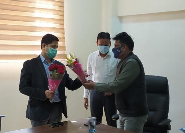 IAS Abhijit Singh became the new Managing Director of Raipur Smart City, took charge of the RSCL office.