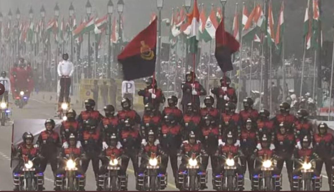 देश की तीनों सेनाओं ने दुनिया को दिखाई ‘भारत की ताकत’, दिल्ली के राजपथ पर निकली परेड, दिया बेटी बचाओ-बेटी पढ़ाओ का संदेश