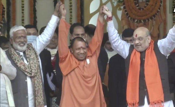 पूर्वांचल में BJP का मेगा शो, गोरखपुर में CM योगी ने भरा नामांक, गृहमंत्री ने किया दावा, यूपी में भाजपा 300 के पार