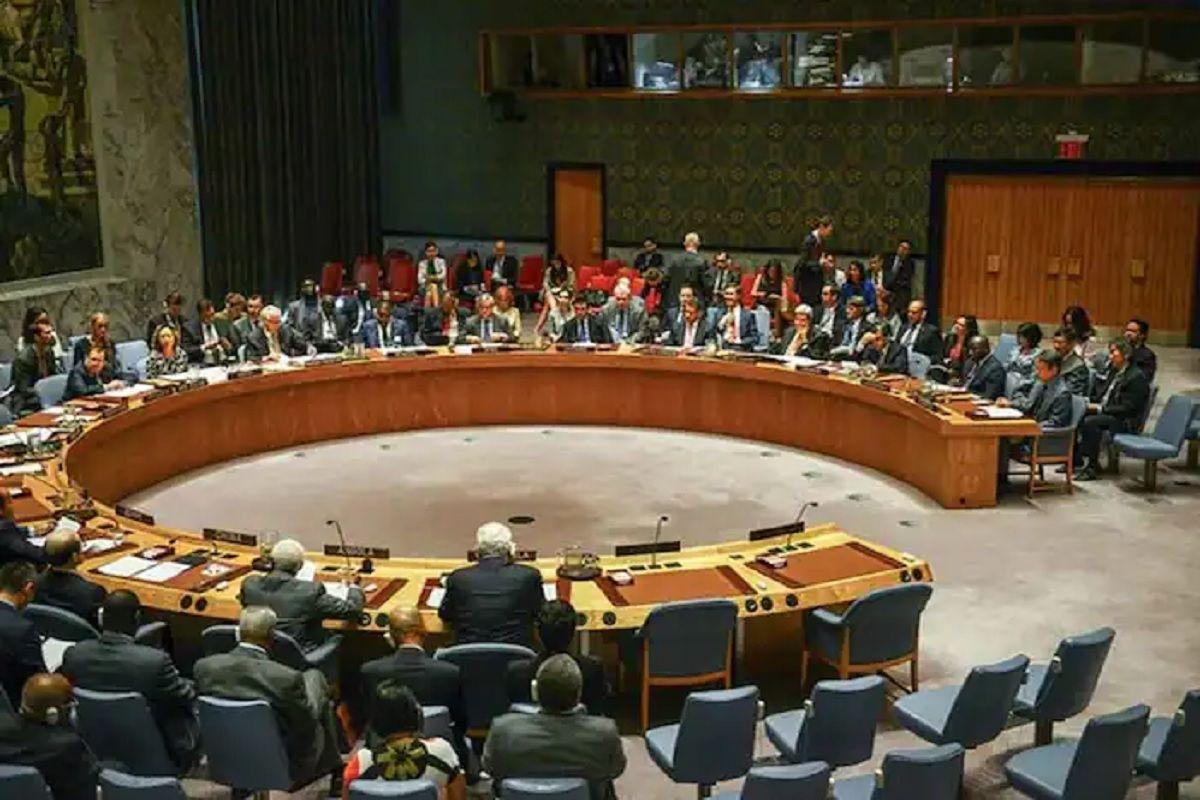 Russia-Ukraine Crisis : यूक्रेन को तोड़ने के बाद रूस ने घुसाई सेना, UNSC की आपात बैठक शुरू, भारत भी जारी करेगा बयान