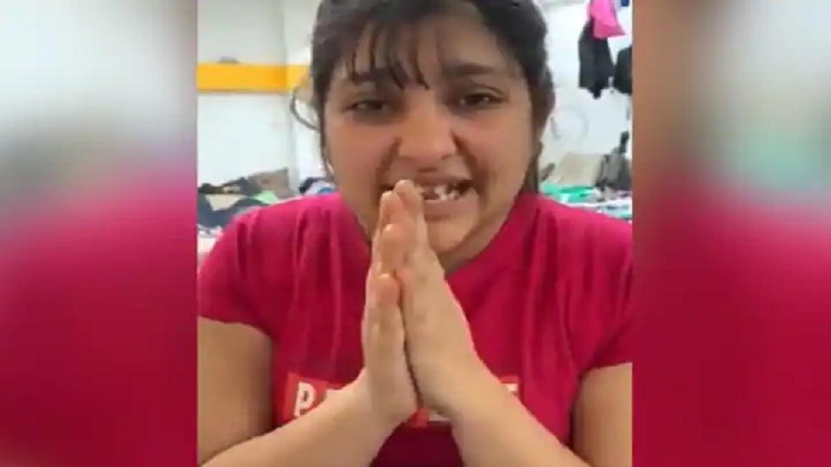 'भारतीय सेना को भेजिए... हम यहां सुरक्षित नहीं हैं', छात्रा ने लगाई मदद की गुहार: Video