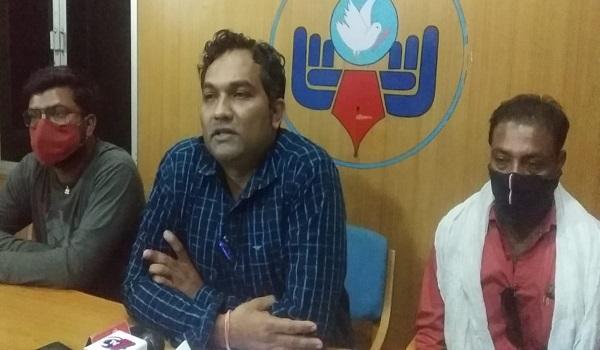 कोरबा के RTI कार्यकर्त्ता ने पुलिस-प्रशासन से खुद को बताया खतरा, कहा - अवैध कारोबार को किया उजागर तो पड़ गए हैं मेरे पीछे