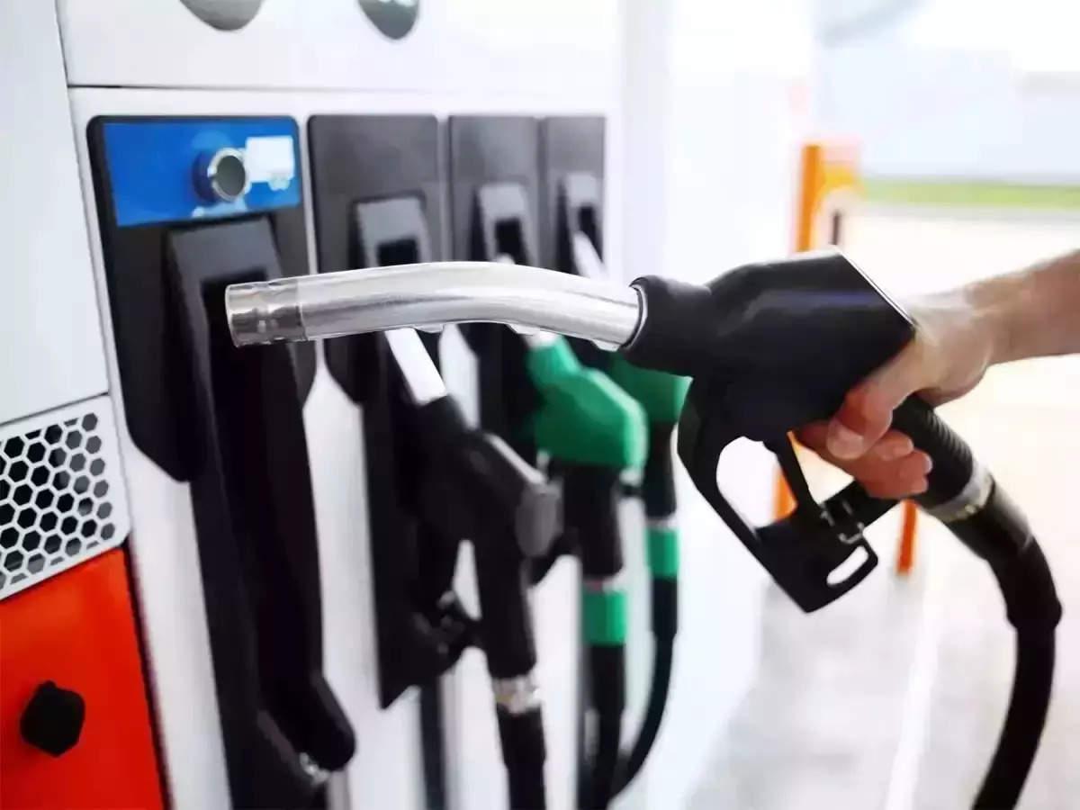 Petrol Diesel Price: होली के बाद फिर महंगा हुआ कच्चा तेल, जानिए आज आपके शहर में क्या हैं पेट्रोल-डीजल के भाव