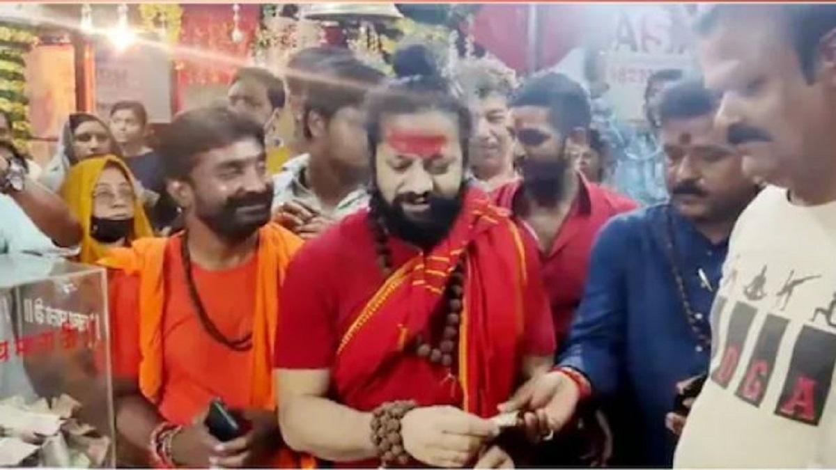 बड़ी खबर: कालीचरण 95 दिन बाद जेल से रिहा, चामुंडा मंदिर के बाद, आकाशवाणी चौक स्थित काली मंदिर में टेका मत्था