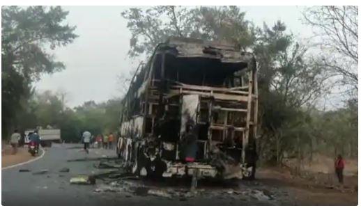 BREAKING: Naxalites riot on Chhattisgarh-Andhra Pradesh border, stopped passenger bus near Kotur and set fire