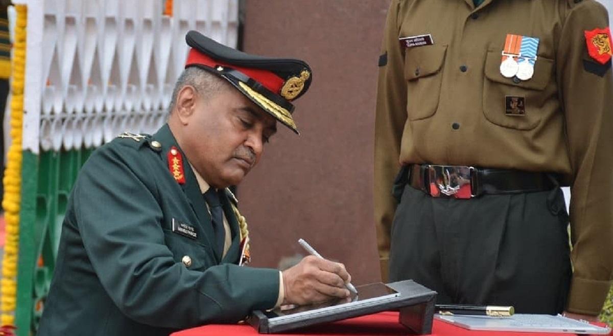 देश को मिला आज नया सेना प्रमुख, जनरल मनोज पांडे ने संभाला कार्यभार