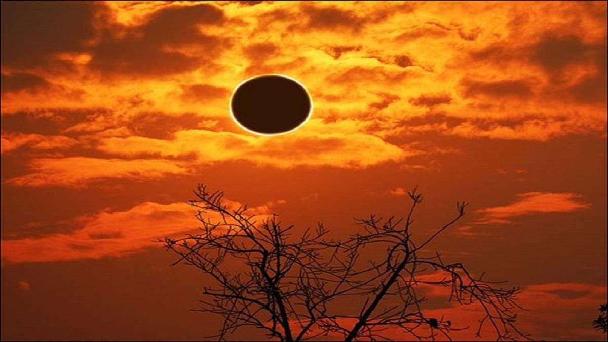 आज रात 12 बजकर 15 मिनट से शुरू होगा साल 2022 का पहला सूर्य ग्रहण