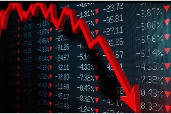 Stock Market: मुनाफा वसूली से गिरावट के साथ खुला बाजार, सेंसेक्स 300 अंक फिसला, निफ्टी भी टूटा