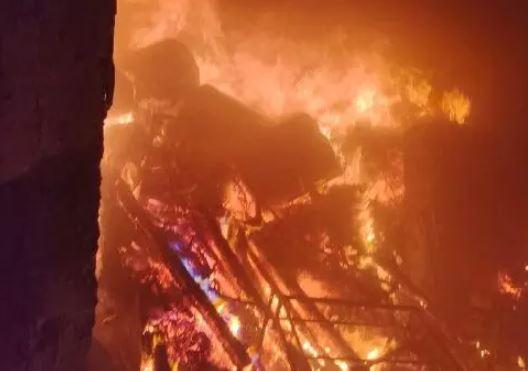 कोरबा के स्टील फैक्ट्री में लगी भीषण आग, 3 दमकलों ने 4 घण्टे में पाया काबू, शॉर्ट सर्किट की आशंका