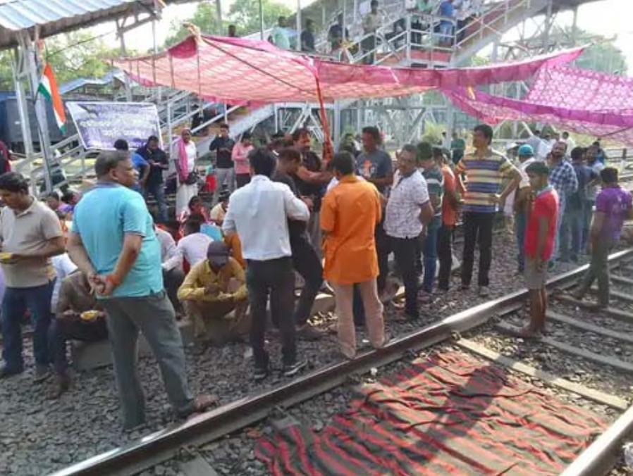 ब्रजराजनगर में रेल रोको आंदोलन से 15 से अधिक यात्री ट्रेनों के थमे पहिए