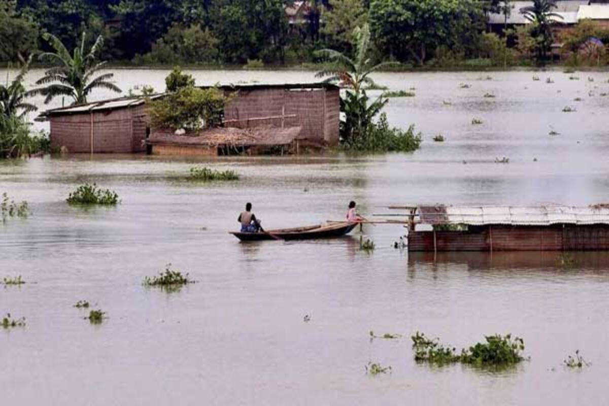 असम और त्रिपुरा में बाढ़ से अब तक 55 लोगों की मौत