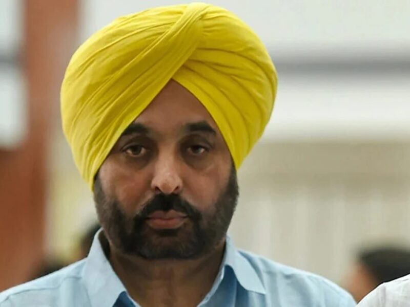 जर्मनी में प्लेन से उतारे गए पंजाब के CM Bhagwant Mann? गर्माई सियासत