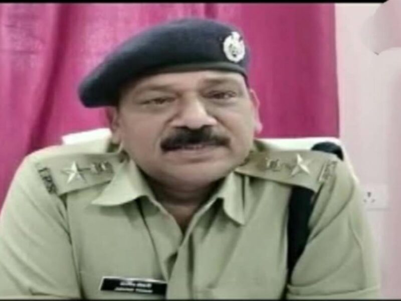 पॉलिटेक्निक छात्रों को गाली देने वाले एसपी अरविंद तिवारी की हुई छुट्टी, सीएम ने किया सस्पेंड