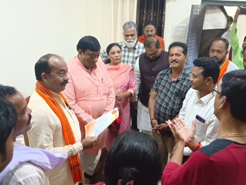 मनोकामना पदयात्रा के साथ कांग्रेस ने चला सियासी दांव, छत्तीसगढ़ भाजपा अध्यक्ष को पदयात्रा में शामिल होने भेजा निमंत्रण