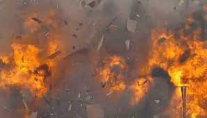 बड़ी खबर : रेलवे स्टेशन के पार्सल गोदाम में लगी भीषण आग, कई वाहन भी जल कर खाक…GRP कर रही जांच