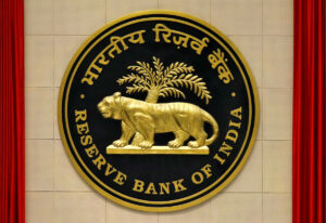 सरकार को आतंकवादियों के खातों की जानकारी दे बैंक- RBI